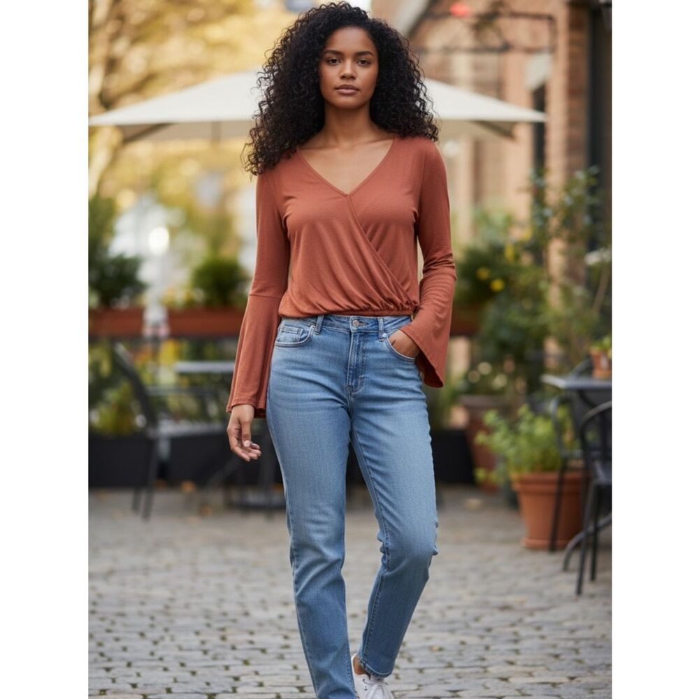 Sadie & Sage Terracotta Flare Sleeve Top